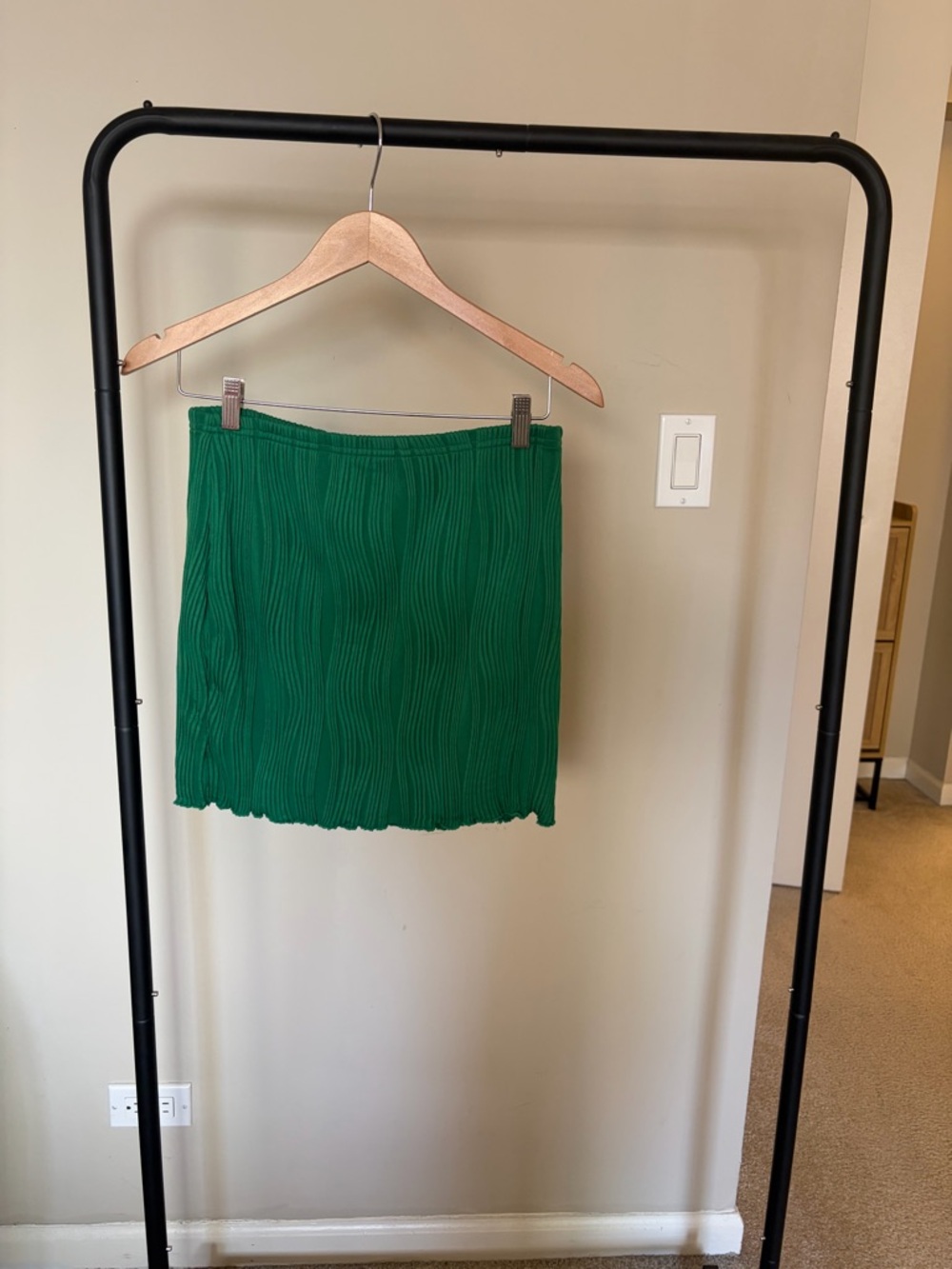 SET Green Pleated Mini Skirt & Matching Crop Top